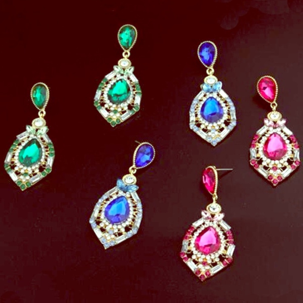 Vintage style crystal drop earrings